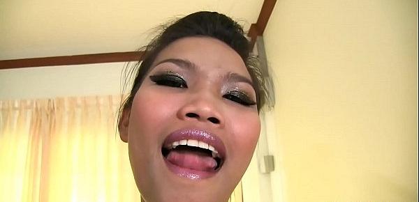 Sex with hot Thai babe is all smiles in the Land of Smiles